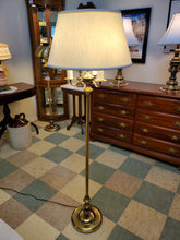 Load image into Gallery viewer, Vintage Brass Floor Lamp