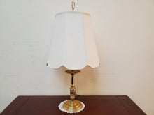 Load image into Gallery viewer, Vintage Baldwin Brass Table Lamp