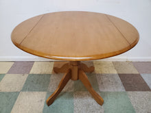 Load image into Gallery viewer, Drop Leaf Pedestal Base Kitchen Table
