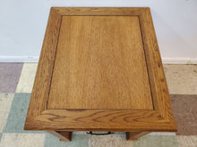 Load image into Gallery viewer, Vintage Oak End Table With Single Drawer