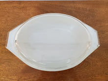 Load image into Gallery viewer, Vintage 2 1/2 Quart Covered Casserole Dish By Pyrex - Olive Medallion Pattern