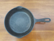 Load image into Gallery viewer, Vintage Wagner Ware #5 Double Spout Cast Iron Skillet