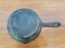Load image into Gallery viewer, Vintage Wagner Ware #5 Double Spout Cast Iron Skillet