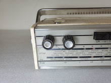 Load image into Gallery viewer, Vintage Union 835 Radio - Working Order