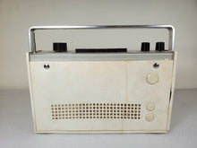 Load image into Gallery viewer, Vintage Union 835 Radio - Working Order