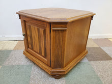 Load image into Gallery viewer, Vintage Oak End Table With One Door