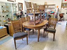Load image into Gallery viewer, Vintage Dining Table Set With 6 Chairs and 2 Extension Leaves By Thomasville Furniture