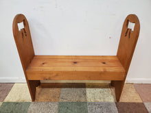 Load image into Gallery viewer, Vintage Pine Bench Seat