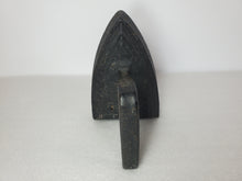 Load image into Gallery viewer, Vintage Cast Iron Sad Iron – Flat Iron – Door Stop