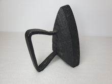 Load image into Gallery viewer, Vintage Cast Iron Sad Iron – Flat Iron – Door Stop