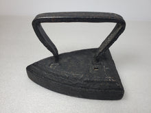 Load image into Gallery viewer, Vintage Cast Iron Sad Iron – Flat Iron – Door Stop