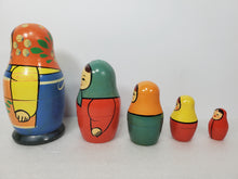 Load image into Gallery viewer, Matryoshka Russian Nesting Doll Set – 5 Dolls