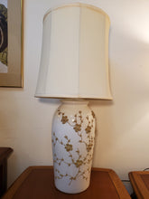 Load image into Gallery viewer, Vintage Ceramic Table Lamp With Embossed Floral Motif