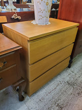 Load image into Gallery viewer, Modern 3 Drawer Dresser With Wood Veneer