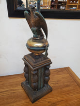 Load image into Gallery viewer, Pair Vintage Table Lamps With Eagle Statue