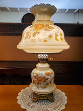 Load image into Gallery viewer, Vintage Hurricane Style Table Lamp