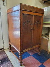 Load image into Gallery viewer, Antique Hand Crank Salon Decca Phonograph - Gramophone - Tiger Oak Cabinet
