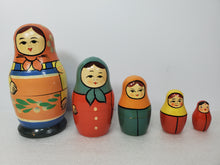 Load image into Gallery viewer, Matryoshka Russian Nesting Doll Set – 5 Dolls
