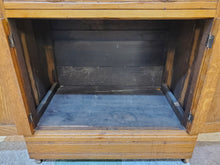 Load image into Gallery viewer, Antique Oak Washstand
