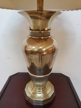 Load image into Gallery viewer, Vintage Brass Table Lamp
