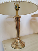 Load image into Gallery viewer, Pair Vintage Brass Table Lamps
