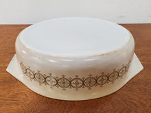 Load image into Gallery viewer, Vintage 2 1/2 Quart Covered Casserole Dish By Pyrex - Olive Medallion Pattern
