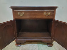 Load image into Gallery viewer, Vintage Ethan Allen Cherry End Table - Nightstand
