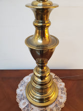 Load image into Gallery viewer, Vintage Stiffel Table Lamp With Shade – 3 Way Switch
