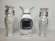 Load image into Gallery viewer, 3 Decorative Flower Vases With Battery Operated Clock
