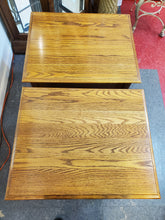 Load image into Gallery viewer, Pair Vintage Oak End Tables With Drawer By Broyhill Furniture
