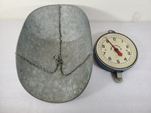 Load image into Gallery viewer, Vintage 20 lb Penn Scale MFG Co Hanging Scale 320 Series With Galvanized Scoop
