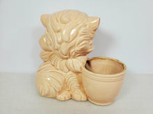 Load image into Gallery viewer, Vintage Hull Art USA 61Pink Cat Planter
