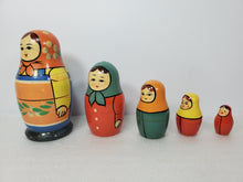Load image into Gallery viewer, Matryoshka Russian Nesting Doll Set – 5 Dolls

