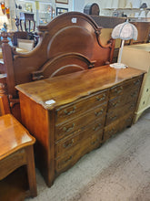 Load image into Gallery viewer, Vintage Ethan Allen Double Dresser - 8 Drawers

