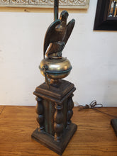 Load image into Gallery viewer, Pair Vintage Table Lamps With Eagle Statue
