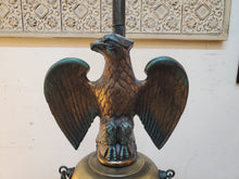 Load image into Gallery viewer, Pair Vintage Table Lamps With Eagle Statue
