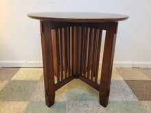 Load image into Gallery viewer, American Signature Round End Table - Lamp Table
