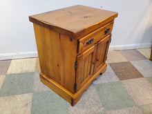 Load image into Gallery viewer, Vintage Pine End Table
