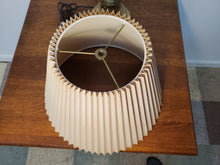 Load image into Gallery viewer, Vintage Brass Table Lamp With Shade - 3 Way Switch - 3 Way Bulb
